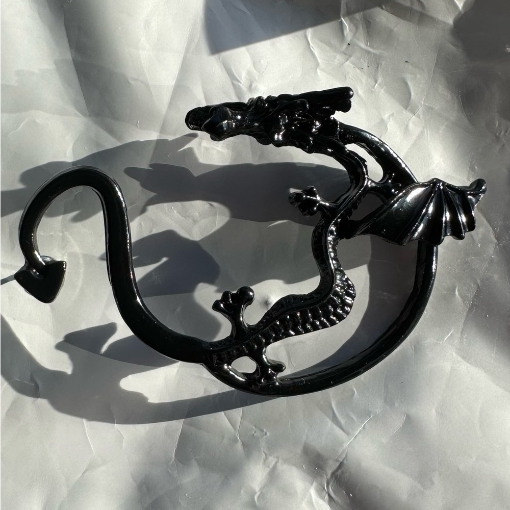 NEW black metal Dragon Ear Cuff